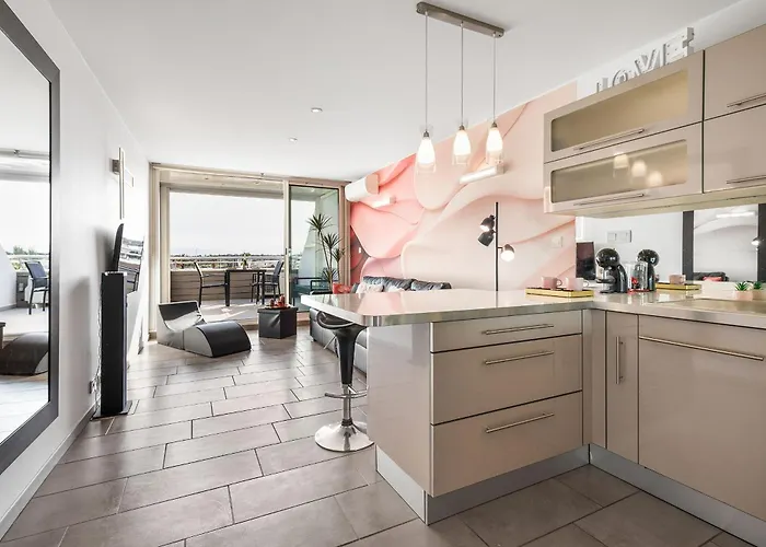 Le Sixty9 - Appartement Luxe - Terrasse - Parking - Port Ambonne Village Naturiste *